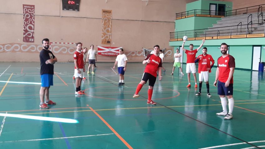 Momentos antes de comenzar el partido.