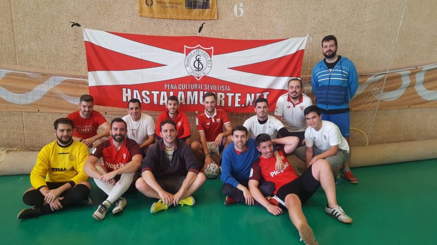 Los jugadores del partido.